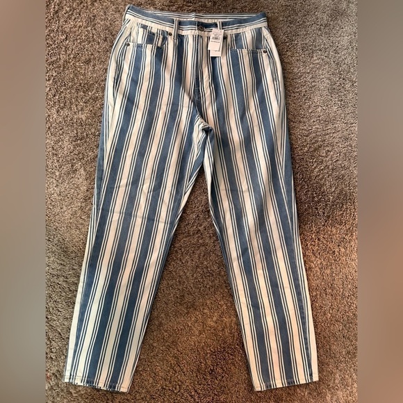 NWT American Eagle Blue and White Striped Mom Jeans Size 8 - Picture 5 of 5